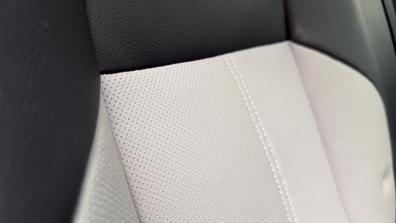 Land Rover Range Rover Velar 3.0 D300 MHEV Dynamic SE 5dr Auto Diesel Estate